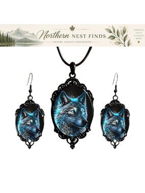 Gothic Wolf Head Pendant Necklace Antique Silver Tone Black Gem